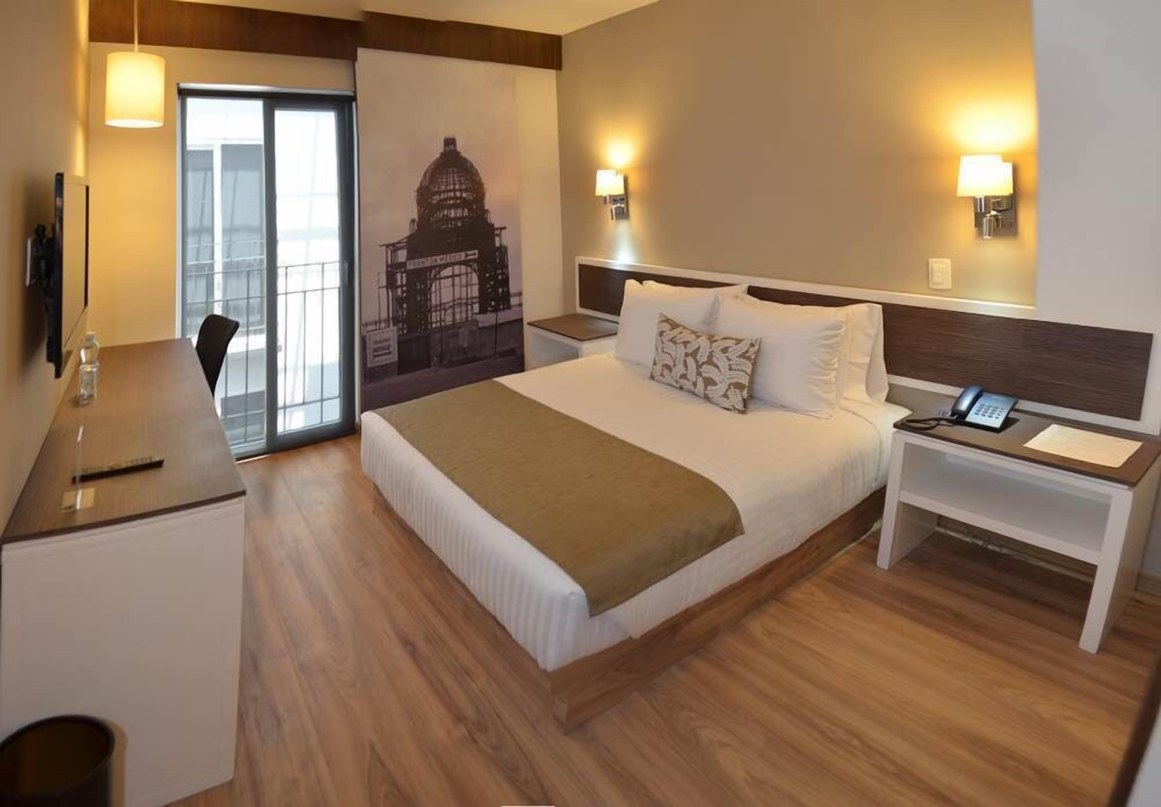 Hotel Plaza Revolucion — Photos 2